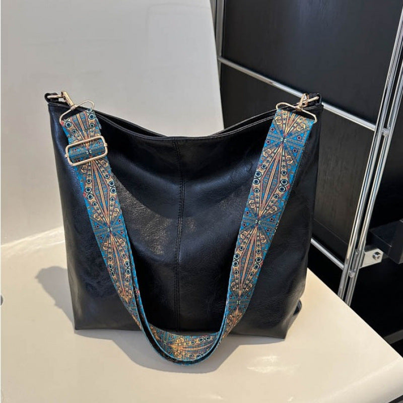 1. RETRO SHOULDER BAG