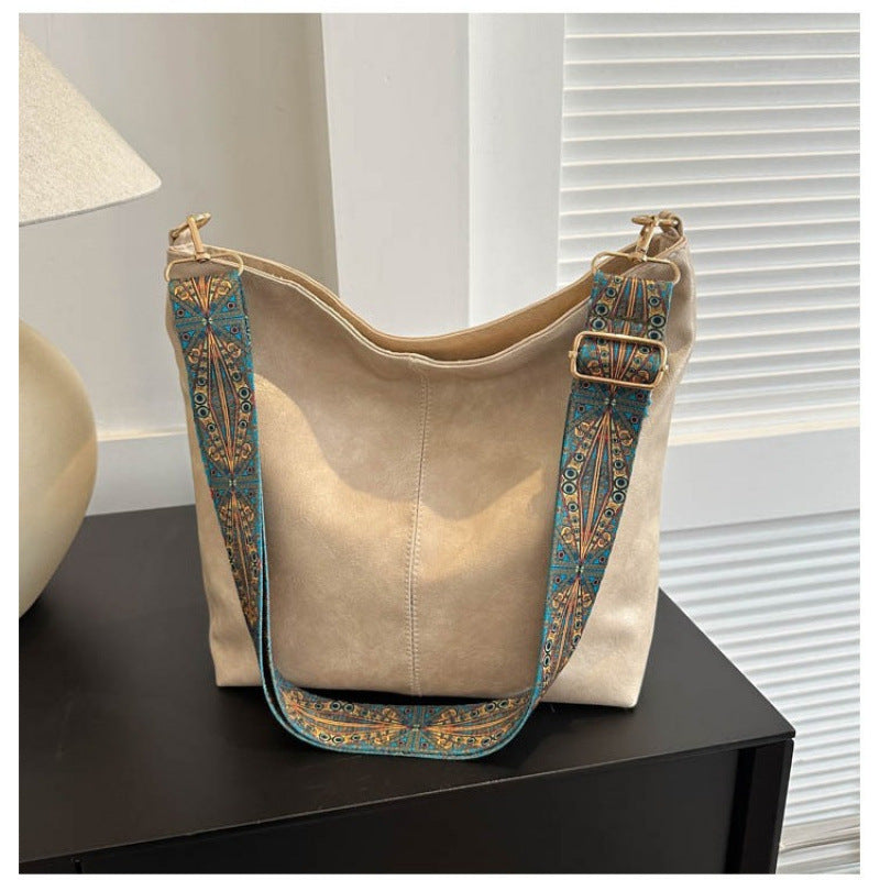 1. RETRO SHOULDER BAG