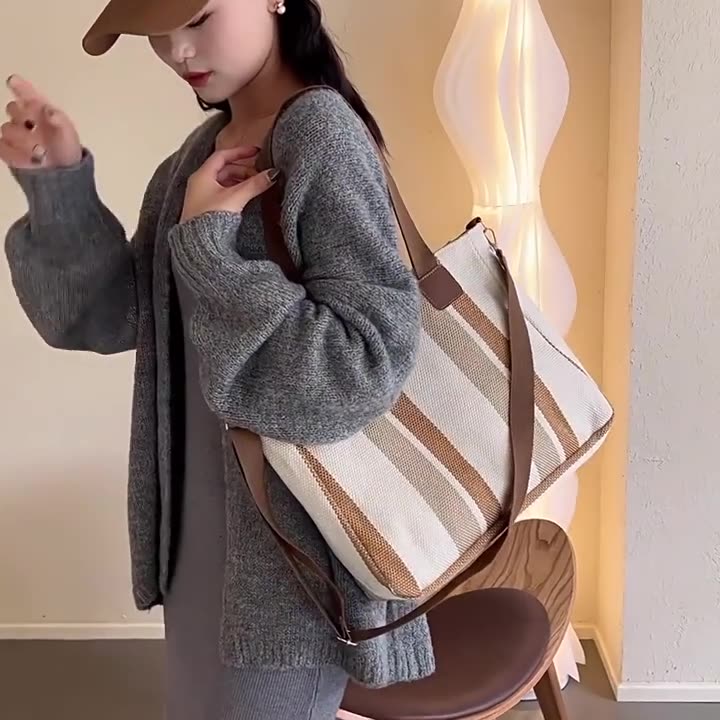 PLAID TOTE BAG