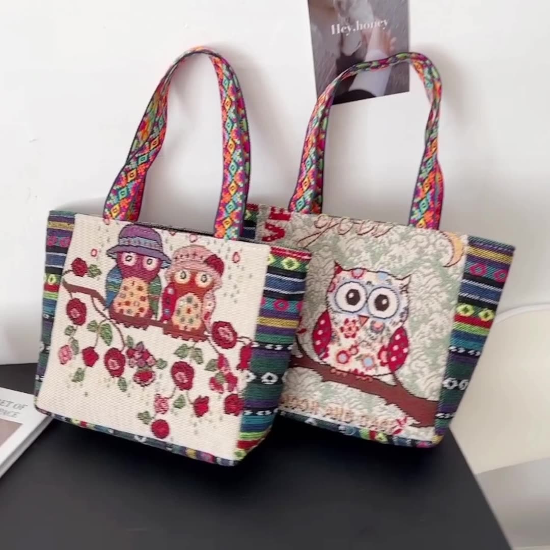 RETRO EMBROIDERY  HAND BAG