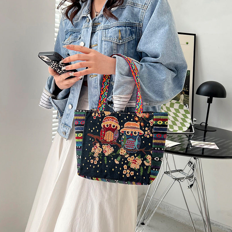 RETRO EMBROIDERY  HAND BAG